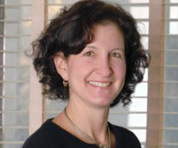 Elizabeth Cohen ’83. Link to her story